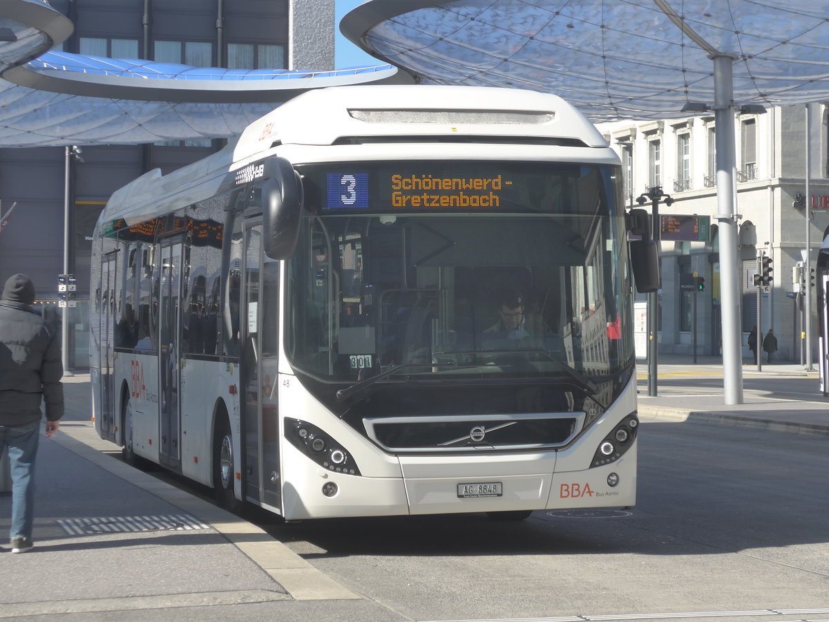 (215'202) - BBA Aarau - Nr. 48/AG 8848 - Volvo am 15. M�rz 2020 beim Bahnhof Aarau