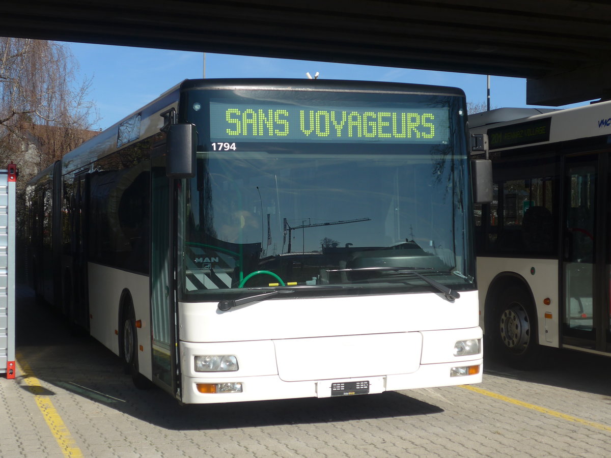 (215'258) - VMCV Clarens - Nr. 904 - MAN (ex transN, La Chaux-de-Fonds Nr. 241; ex TN Neuch�tel Nr. 241) am 15. M�rz 2020 in Kerzers, Murtenstrasse
