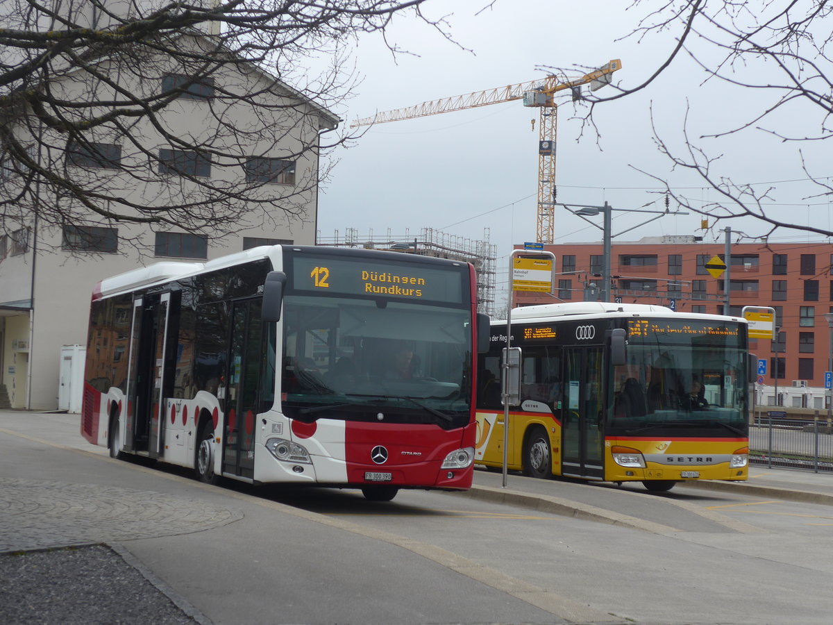 (215'397) - TPF Fribourg - Nr. 1043/FR 300'390 - Mercedes am 22. M�rz 2020 beim Bahnhof D�dingen