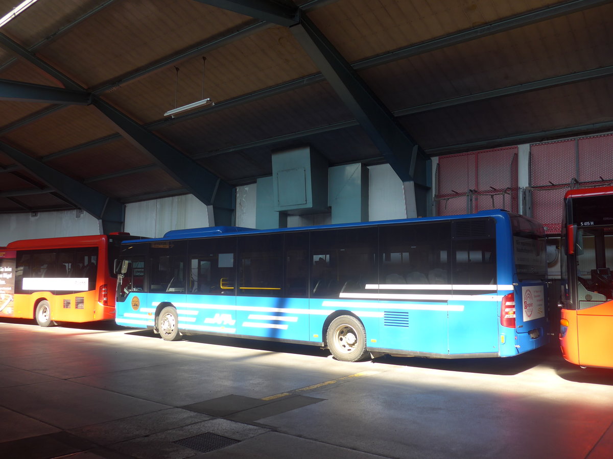 (215'526) - AFA Adelboden - Nr. 90 - Mercedes am 25. M�rz 2020 in Adelboden, Busstation