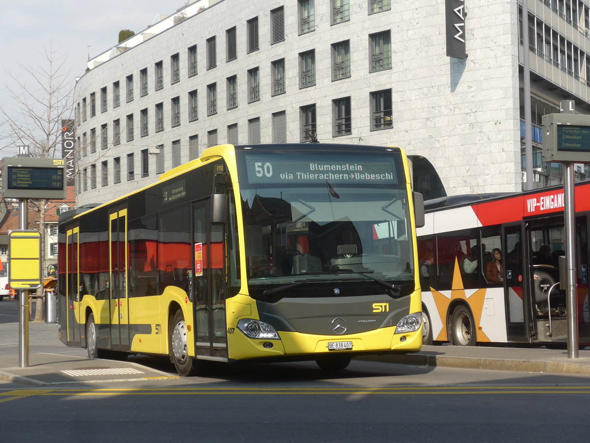 (215'565) - STI Thun - Nr. 407/BE 838'407 - Mercedes am 26. M�rz 2020 beim Bahnhof Thun