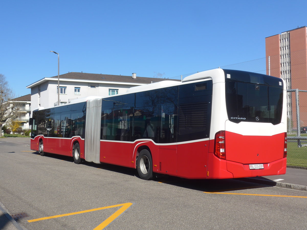 (215'716) - BLT Oberwil - Nr. 98/BL 203'458 - Mercedes (ex Gschwindl, A-Wien Nr. 8410) am 31. M�rz 2020 in Muttenz, Rothausstrasse