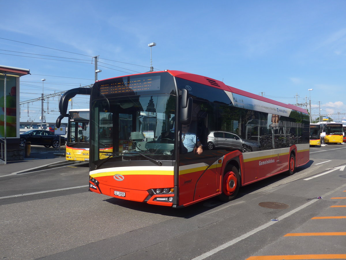 (216'888) - Landolt, Pf�ffikon - SZ 39'898 - Solaris am 9. Mai 2020 beim Bahnhof Pf�ffikon