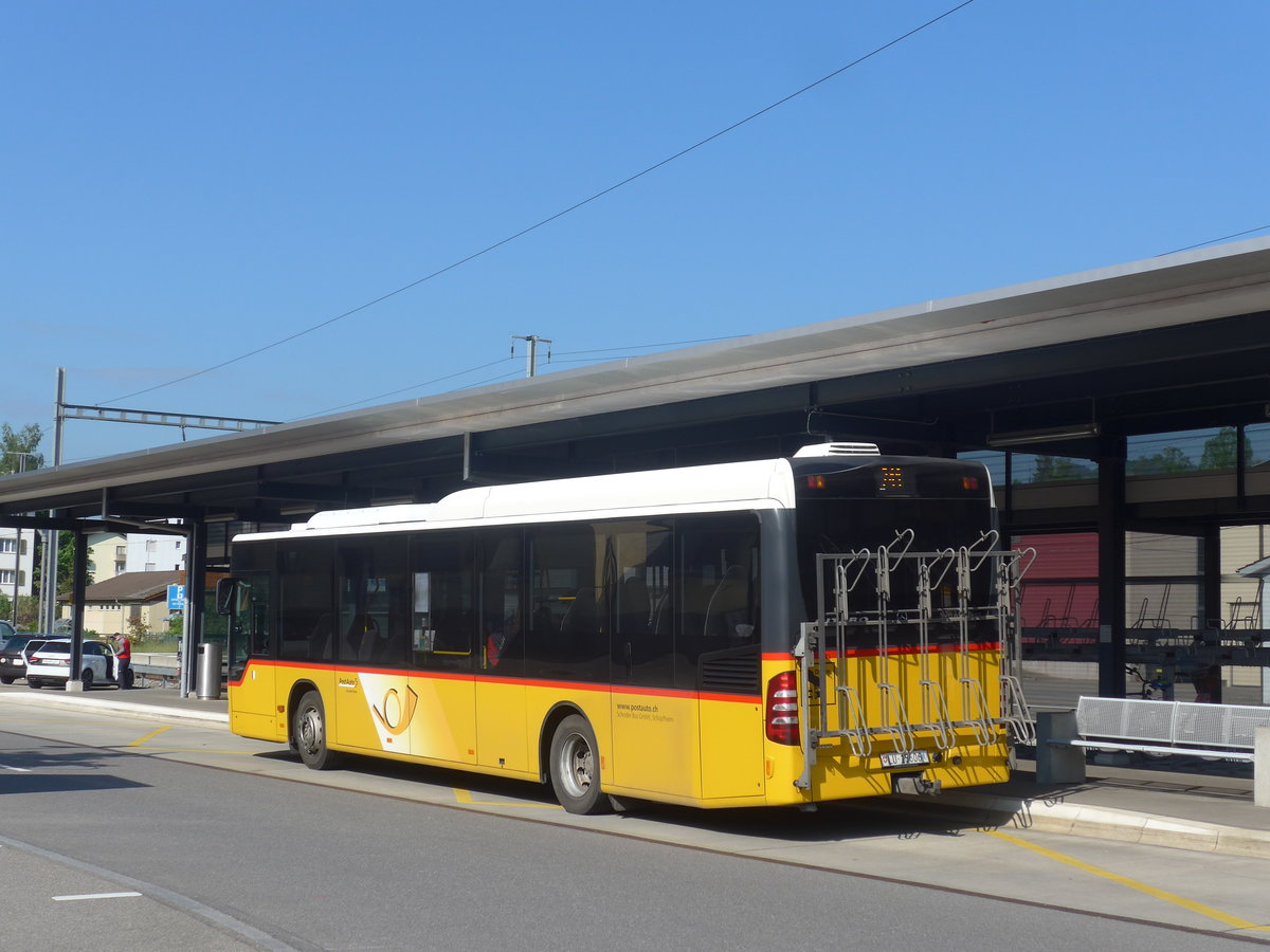 (217'038) - Schnider, Sch�pfheim - LU 15'606 - Mercedes am 17. Mai 2020 beim Bahnhof Sch�pfheim