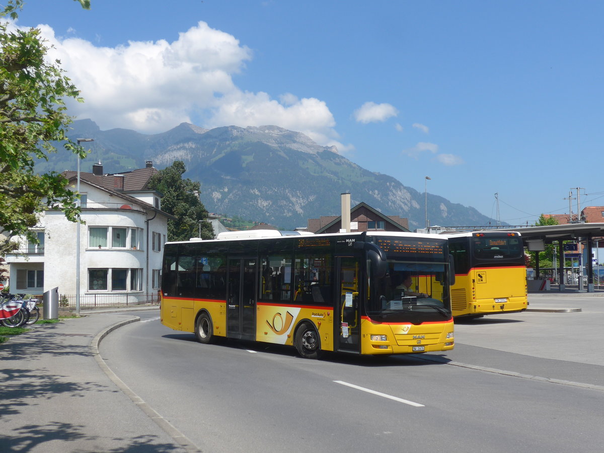 (217'062) - Thepra, Stans - Nr. 15/NW 26'676 - MAN/G�ppel am 17. Mai 2020 beim Bahnhof Sarnen