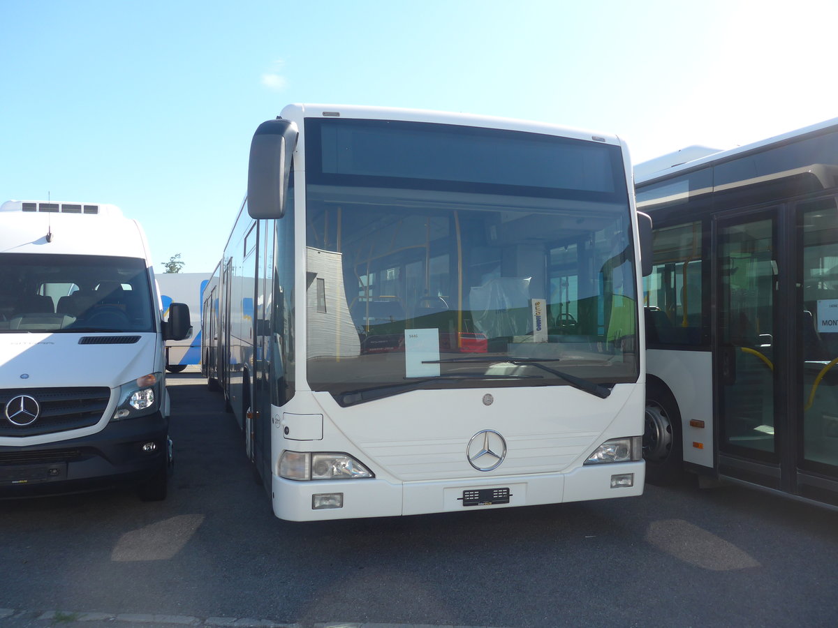 (218'404) - Interbus, Yverdon - Nr. 211 - Mercedes (ex BVB Basel Nr. 792; ex VZO Gr�ningen Nr. 24) am 4. Juli 2020 in Kerzers, Interbus