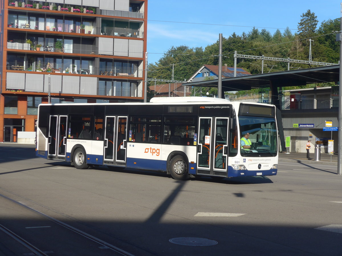 (218'439) - Gen�ve-Tours, Gen�ve - Nr. 981/GE 960'802 - Mercedes am 4. Juli 2020 beim Bahnhof Bern Br�nnen Westside