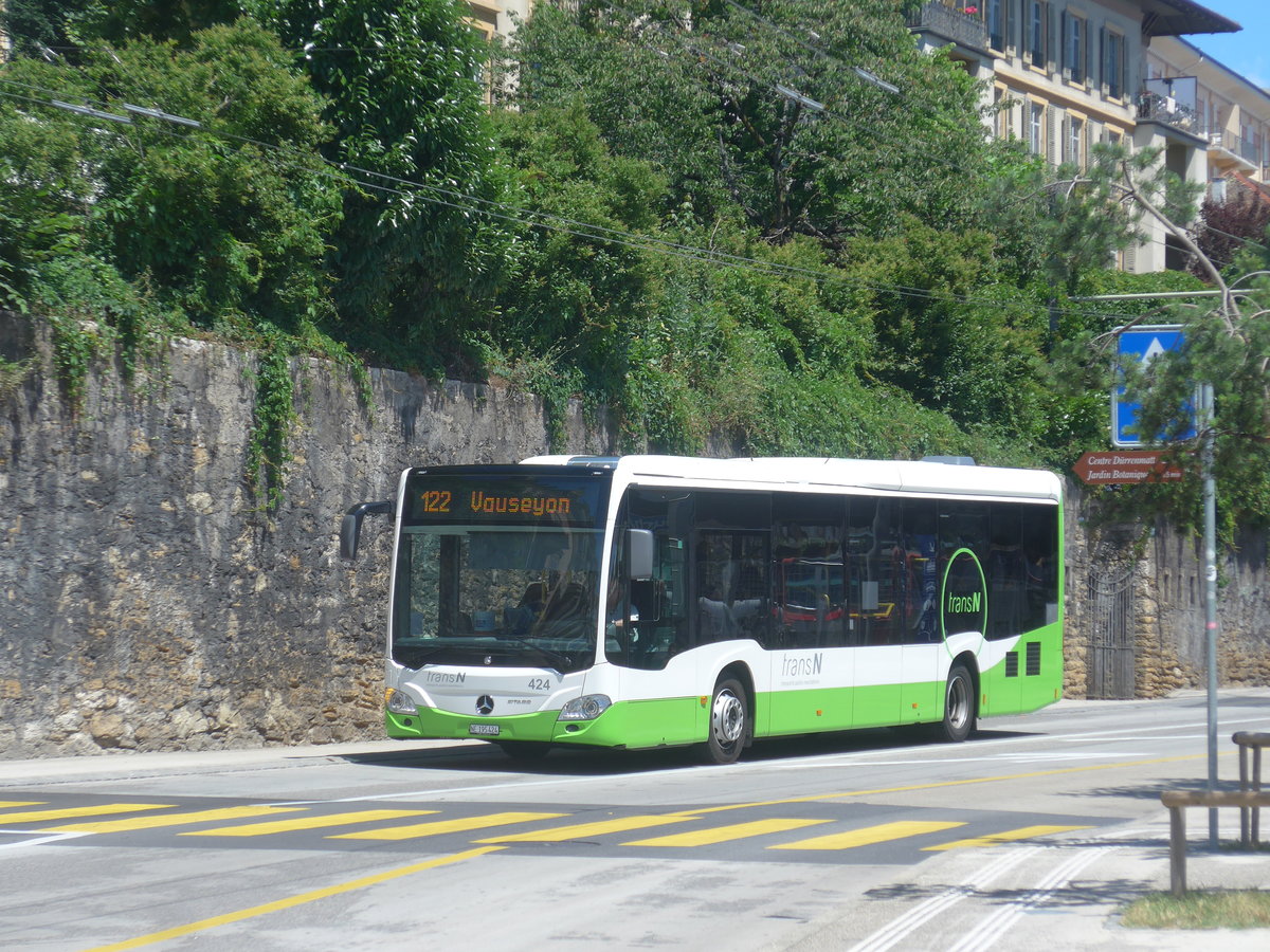 (218'533) - transN, La Chaux-de-Fonds - Nr. 424/NE 195'424 - Mercedes am 6. Juli 2020 beim Bahnhof Neuch�tel