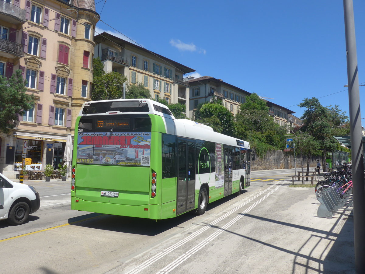 (218'536) - transN, La Chaux-de-Fonds - Nr. 220/NE 99'220 - Volvo (ex TN Neuch�tel Nr. 220) am 6. Juli 2020 beim Bahnhof Neuch�tel