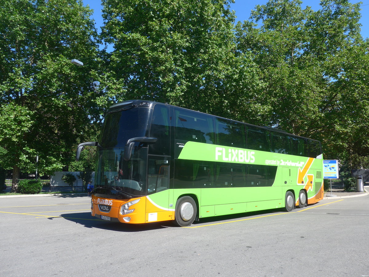 (218'941) - Aus Deutschland. Dr. Richard, M�nchen - M-EU 7895 - VDL am 20. Juli 2020 in Z�rich, Sihlquai