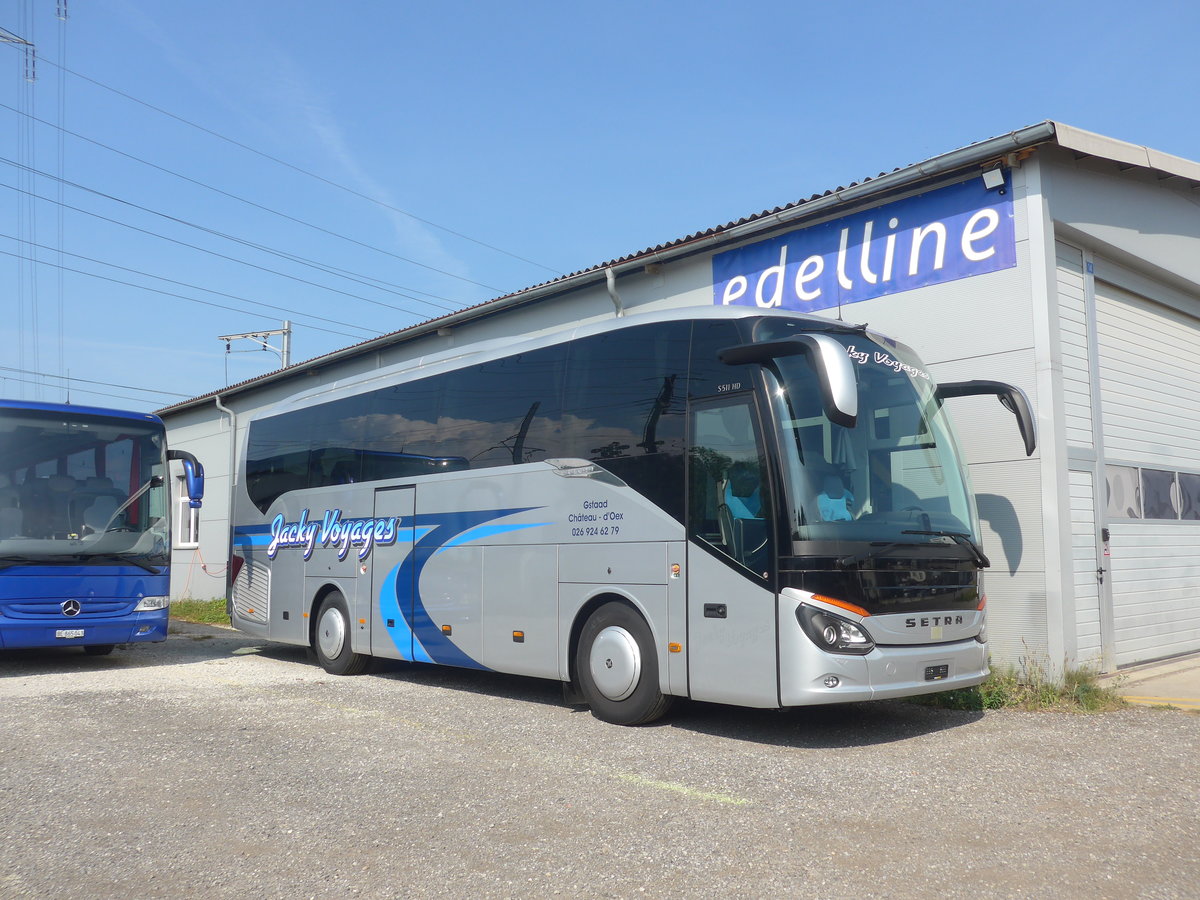 (220'845) - Jacky Voyages, Ch�teau-d'Oex - Setra am 20. September 2020 in Kerzers, Garage Edelline