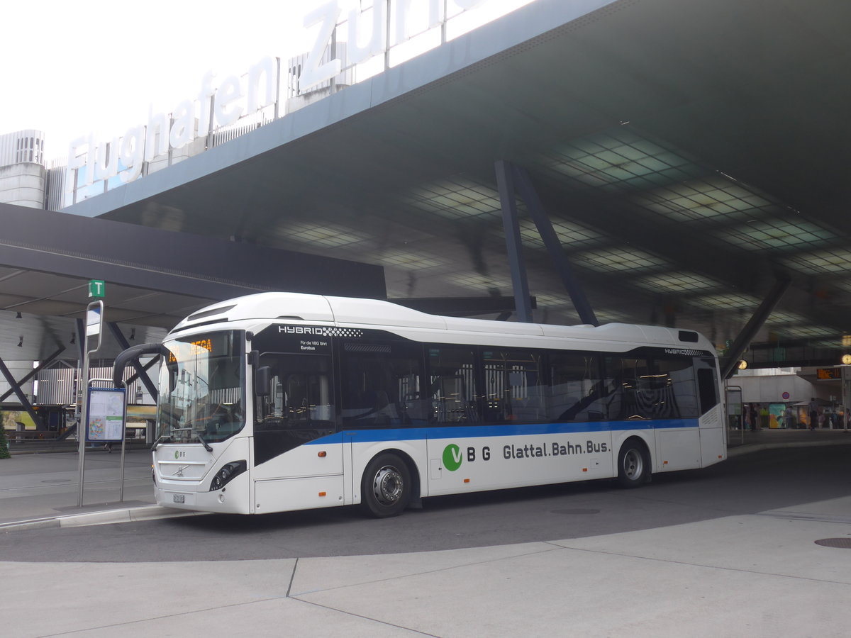 (221'017) - Welti-Furrer, Bassersdorf - Nr. 83/ZH 729'380 - Volvo am 22. September 2020 in Z�rich, Flughafen