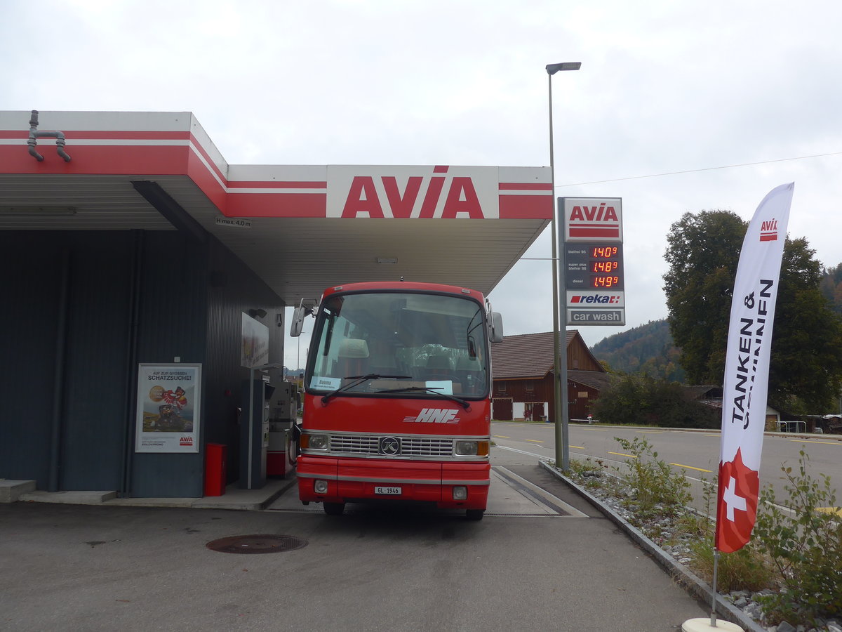 (221'834) - Biegger, Uster - Nr. 31/GL 1946 - Setra (ex AFA Adelboden Nr. 31; ex AFA Adelboden Nr. 10; ex Fr�hlich, Z�rich) am 12. Oktober 2020 in Bauma, Avia-Tankstelle