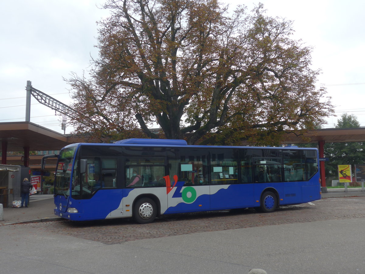 (221'890) - VZO Gr�ningen - Nr. 43/ZH 182'043 - Mercedes am 12. Oktober 2020 beim Bahnhof Wetzikon