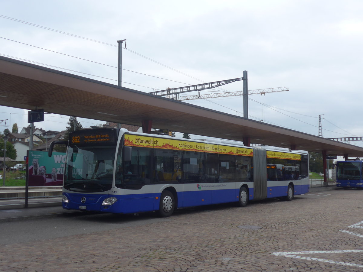(221'893) - VZO Gr�ningen - Nr. 143/ZH 920'143 - Mercedes am 12. Oktober 2020 beim Bahnhof Wetzikon
