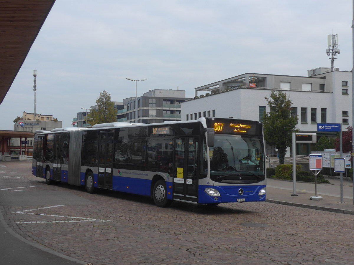 (221'948) - VZO Gr�ningen - Nr. 135/ZH 903'135 - Mercedes am 18. Oktober 2020 beim Bahnhof Wetzikon
