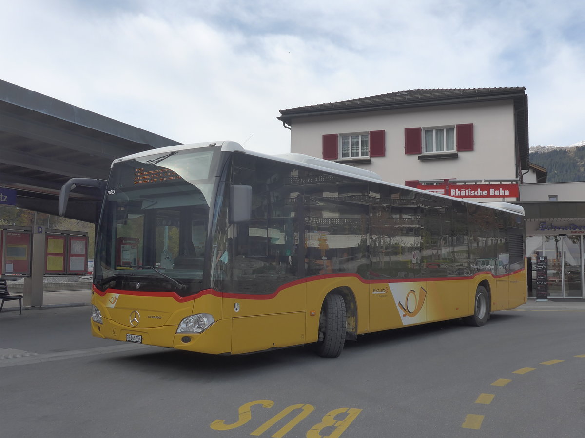 (222'171) - PostAuto Graub�nden - GR 168'854 - Mercedes am 20. Oktober 2020 beim Bahnhof Klosters