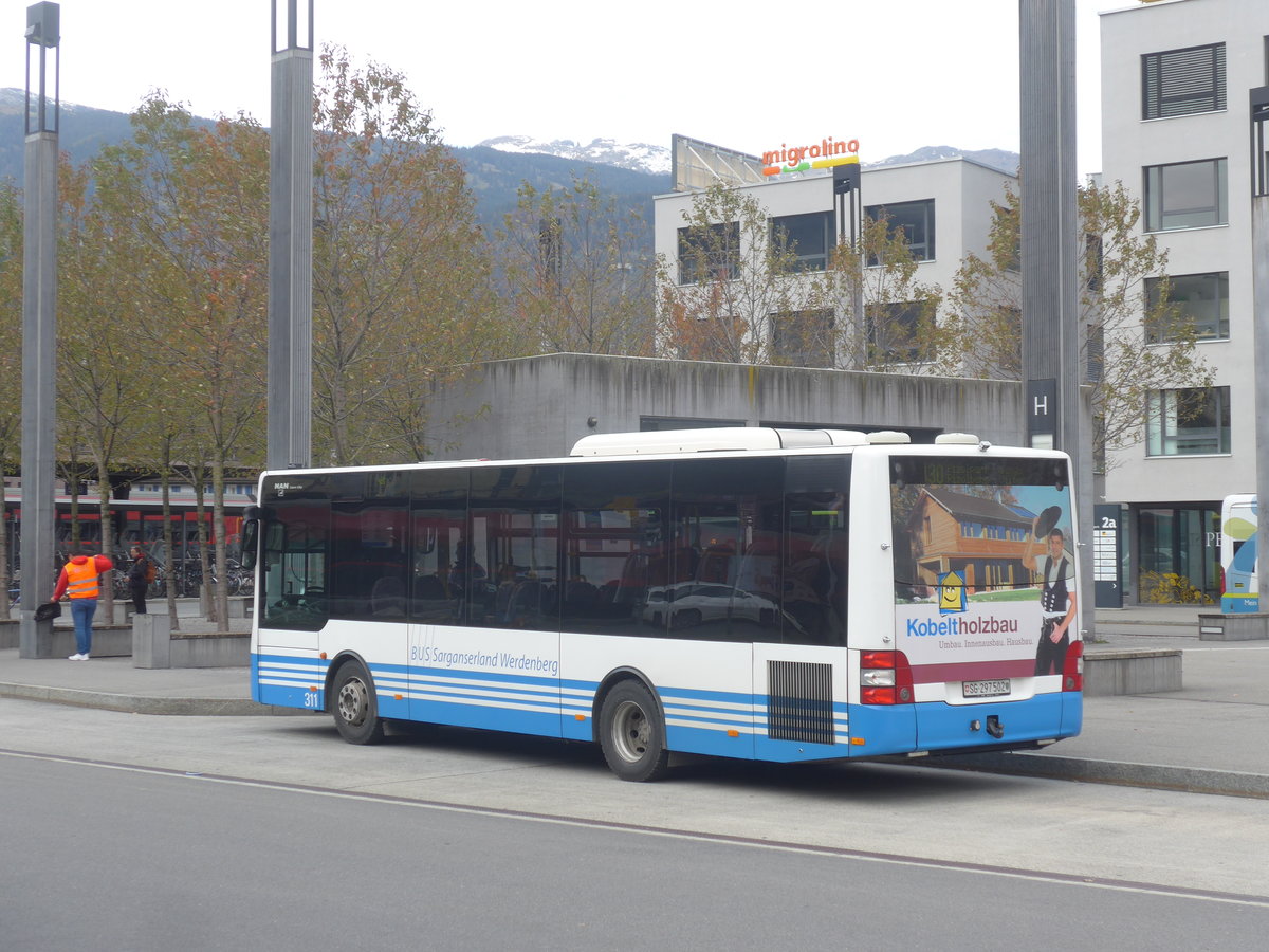 (222'358) - BSW Sargans - Nr. 311/SG 297'502 - MAN/G�ppel am 22. Oktober 2020 beim Bahnhof Sargans