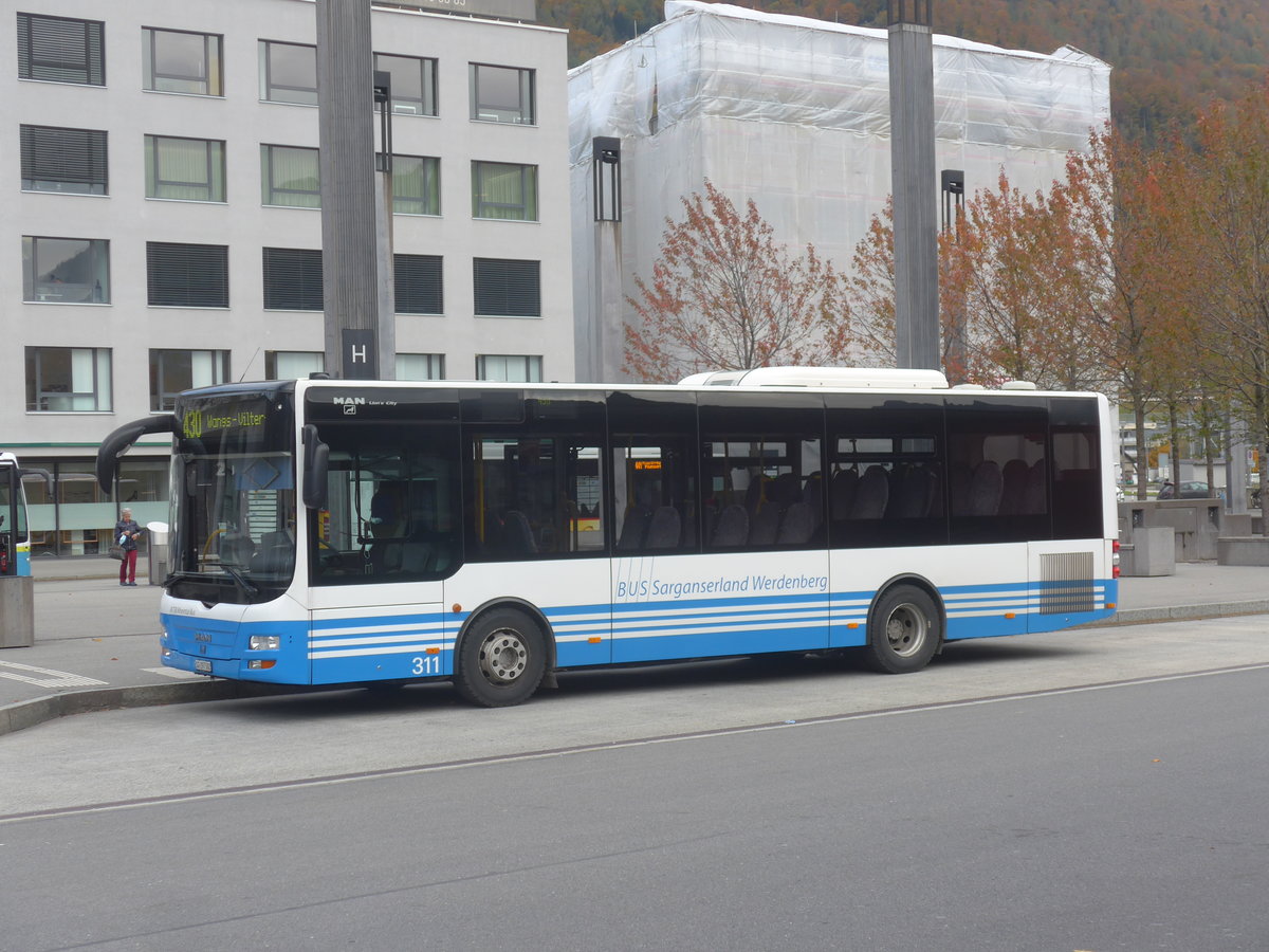 (222'359) - BSW Sargans - Nr. 311/SG 297'502 - MAN/G�ppel am 22. Oktober 2020 beim Bahnhof Sargans