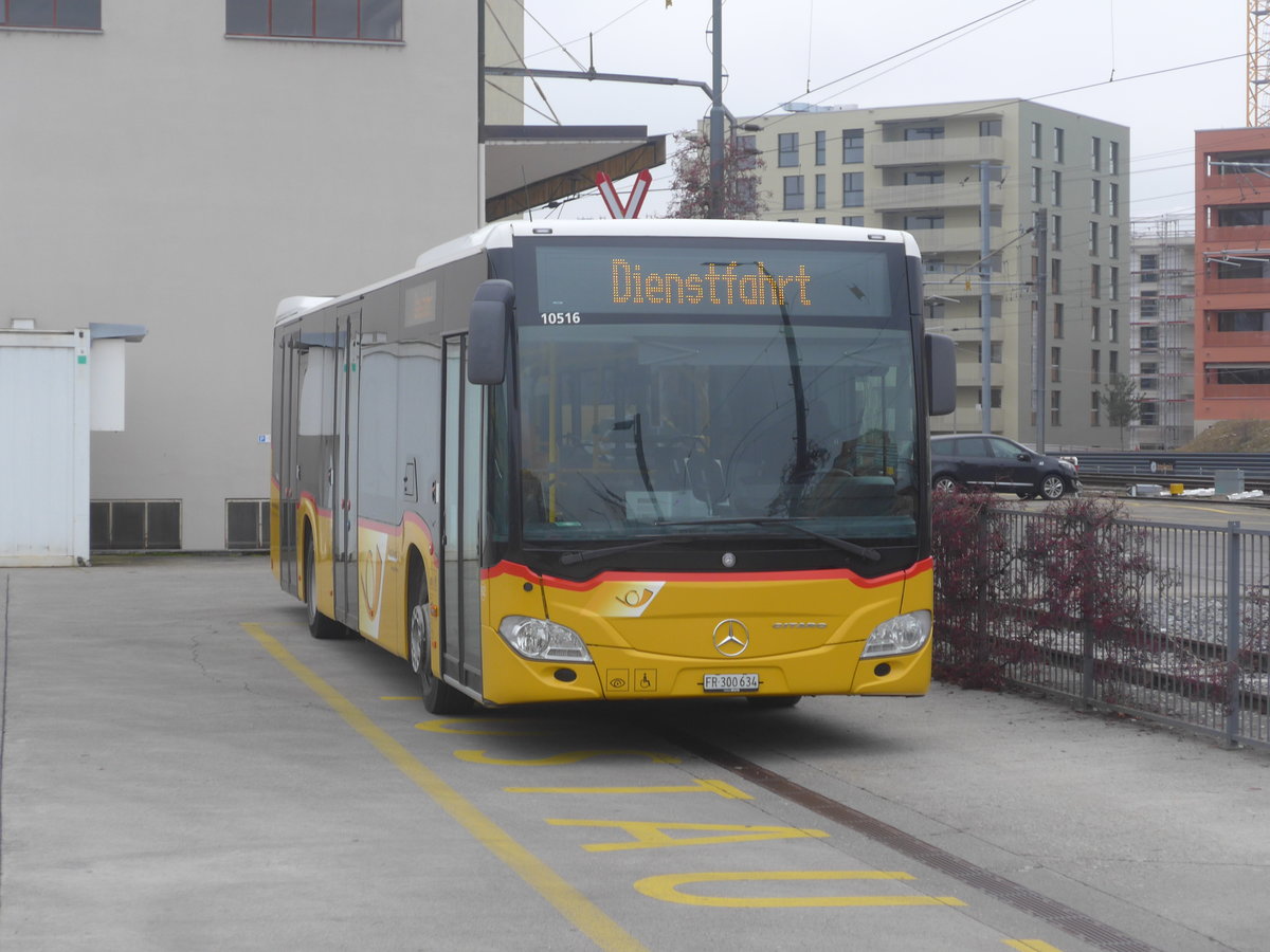 (222'881) - Wieland, Murten - Nr. 92/FR 300'634 - Mercedes am 29. November 2020 beim Bahnhof D�dingen