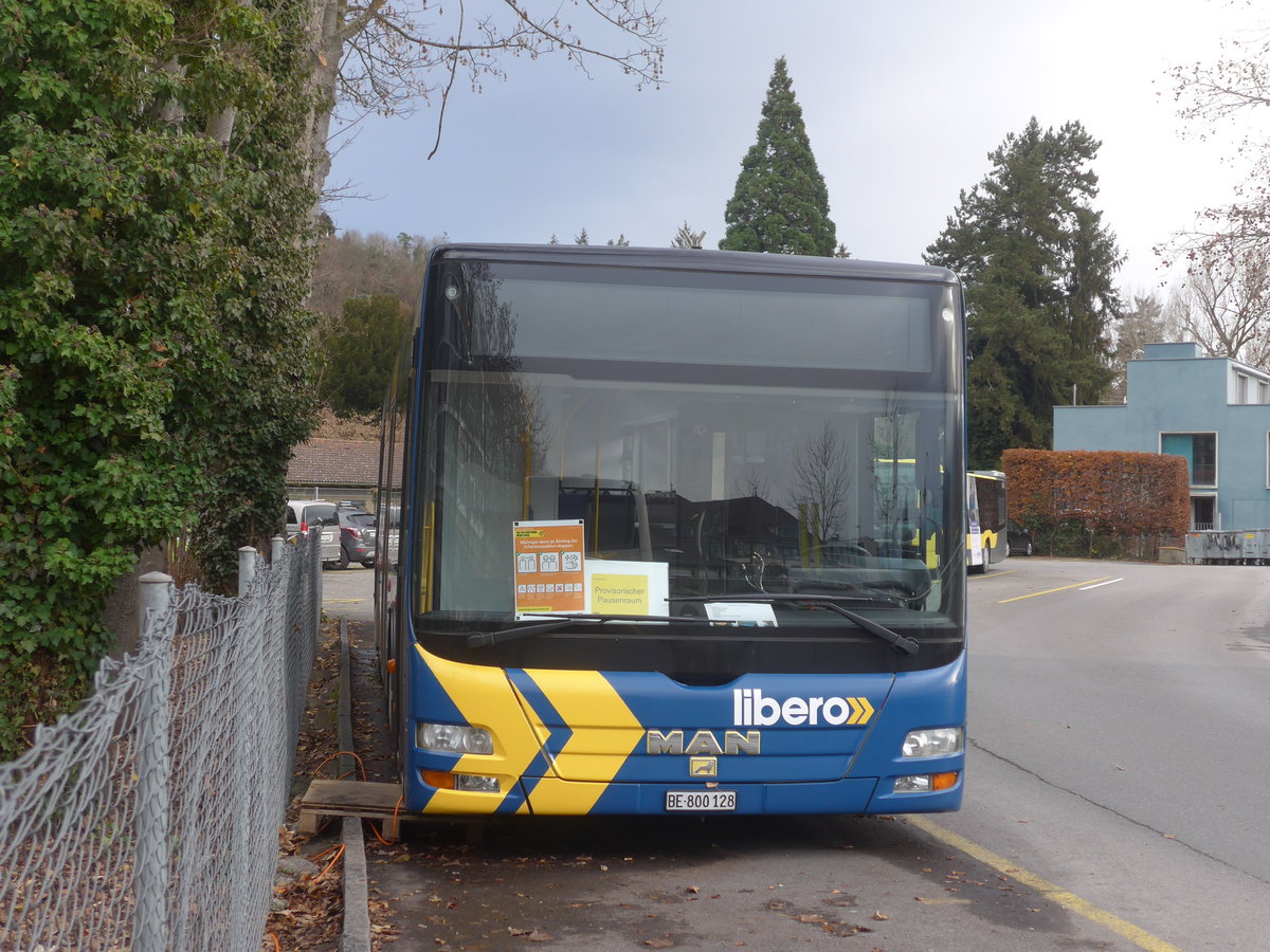 (223'075) - STI Thun - Nr. 128/BE 800'128 - MAN am 24. Dezember 2020 bei der Schiffl�ndte Thun
