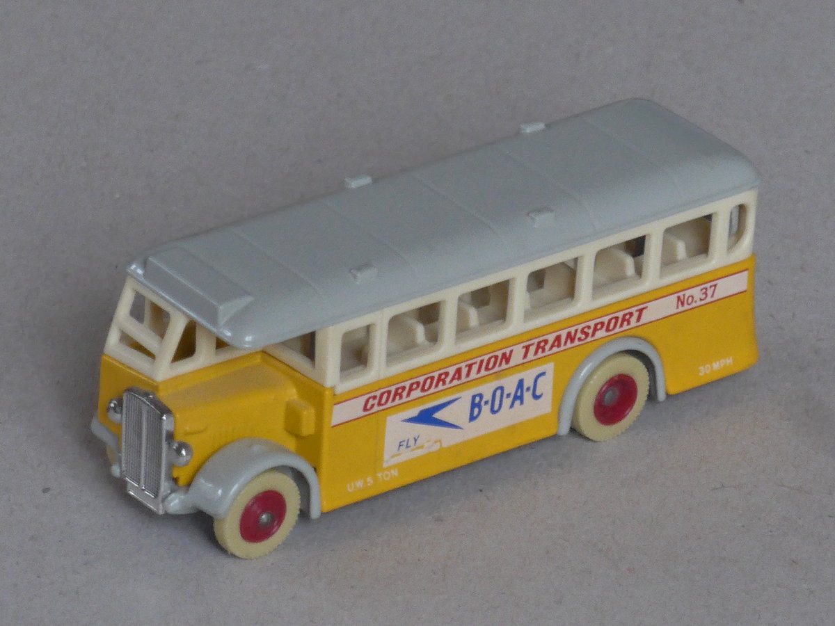 (223'327) - Aus England: Corporation Transport - Nr. 37 - A.E.C. am 31. Januar 2021 in Thun (Modell)