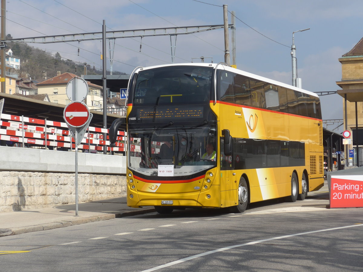 (224'035) - PostAuto Ostschweiz - NE 165'377 - Alexander Dennis (ex SG 445'308) am 7. M�rz 2021 beim Bahnhof Neuch�tel  (Einsatz CarPostal)