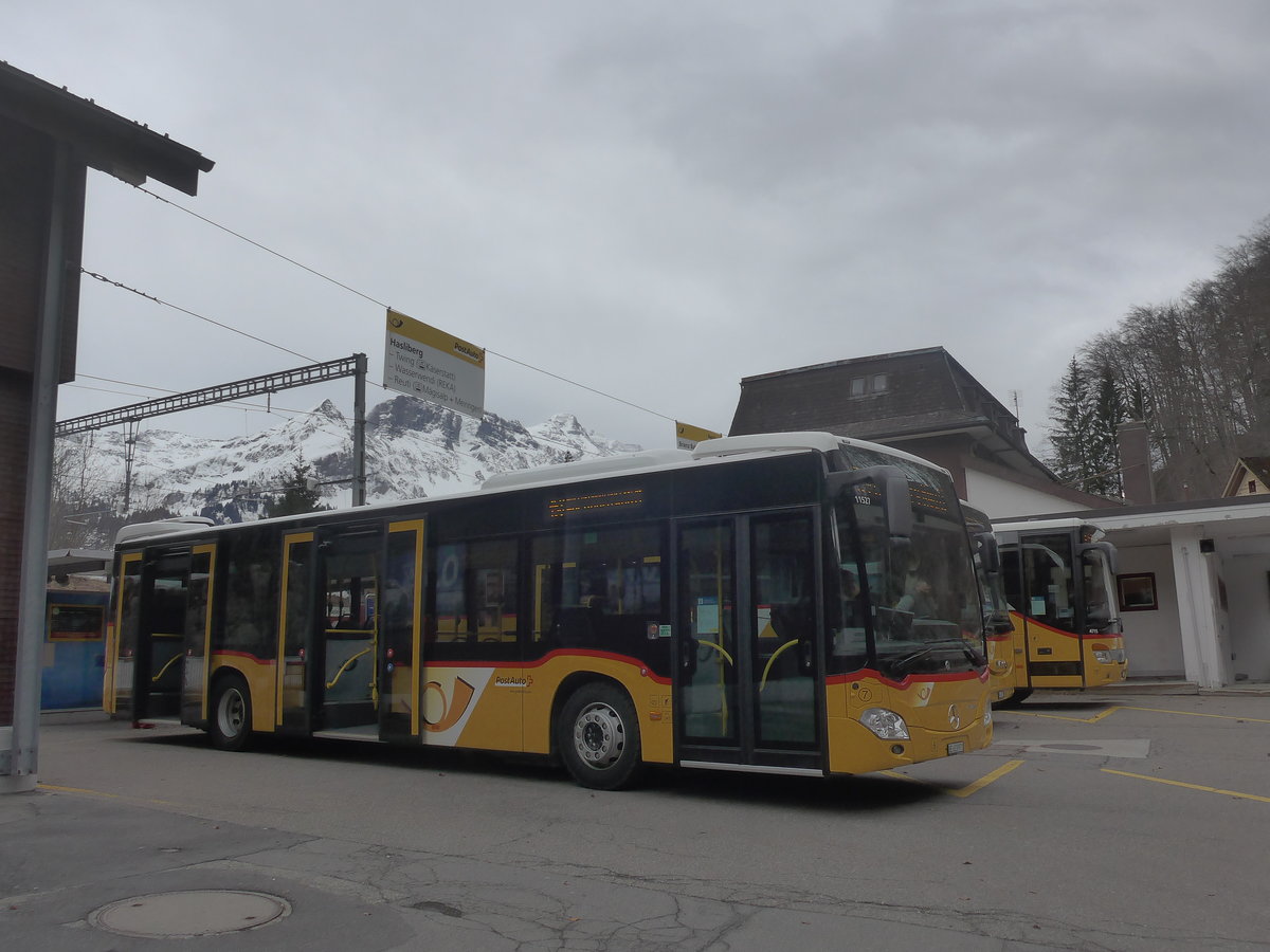 (224'115) - Fl�ck, Brienz - Nr. 7/BE 623'971 - Mercedes am 13. M�rz 2021 auf dem Br�nigpass