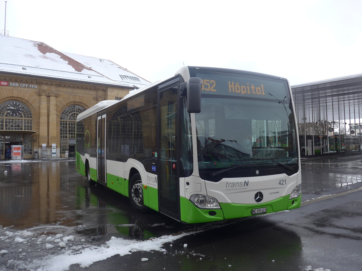 (224'146) - transN, La Chaux-de-Fonds - Nr. 421/NE 195'421 - Mercedes am 14. M�rz 2021 beim Bahnhof La Chaux-de-Fonds