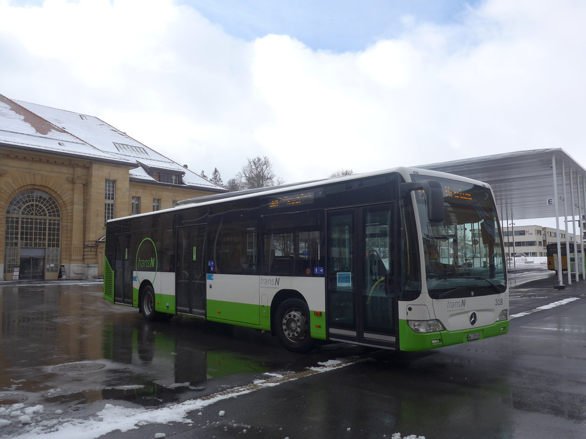 (224'148) - transN, La Chaux-de-Fonds - Nr. 318/NE 27'218 - Mercedes (ex TRN La Chaux-de-Fonds Nr. 318) am 14. M�rz 2021 beim Bahnhof La Chaux-de-Fonds