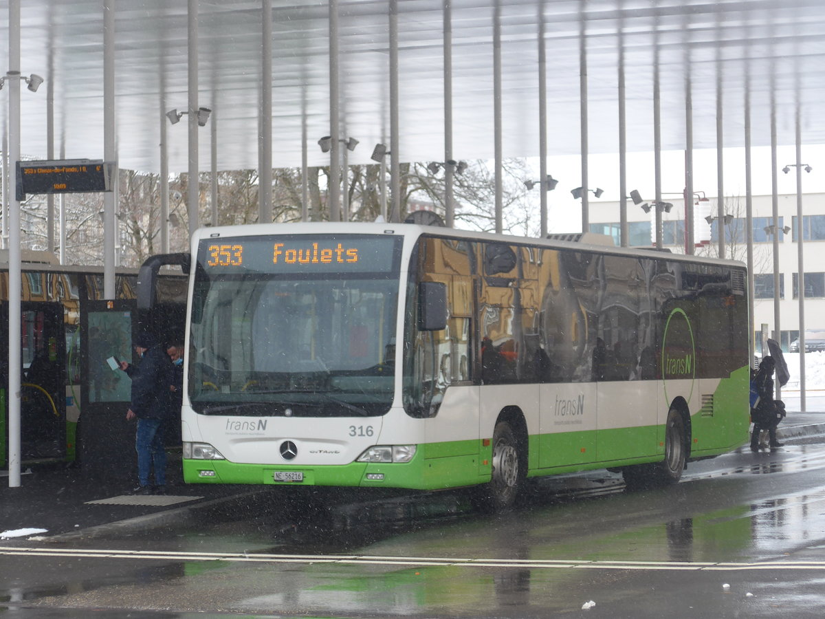 (224'155) - transN, La Chaux-de-Fonds - Nr. 316/NE 56'216 - Mercedes (ex TRN La Chaux-de-Fonds Nr. 316) am 14. M�rz 2021 beim Bahnhof La Chaux-de-Fonds