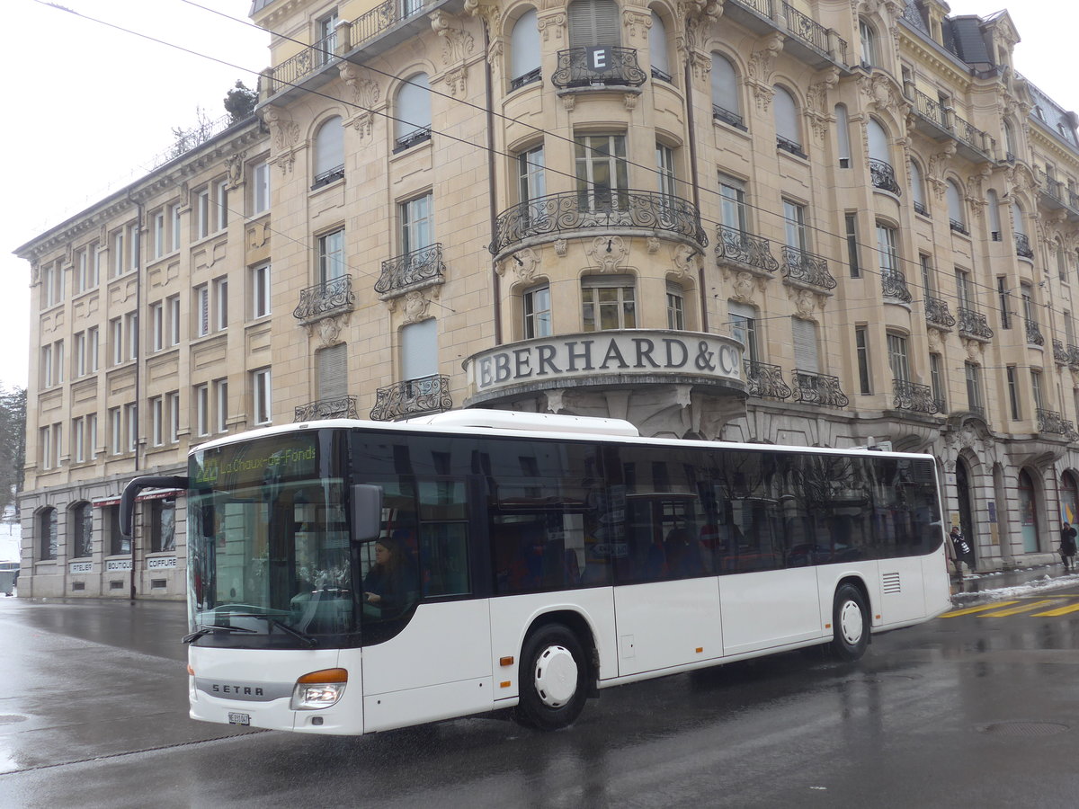 (224'162) - Interbus, Yverdon - Nr. 47/NE 231'047 - Setra (ex Nr. 6; ex SBC Chur Nr. 106) am 14. M�rz 2021 beim Bahnhof La Chaux-de-Fonds (Einsatz CarPostal)
