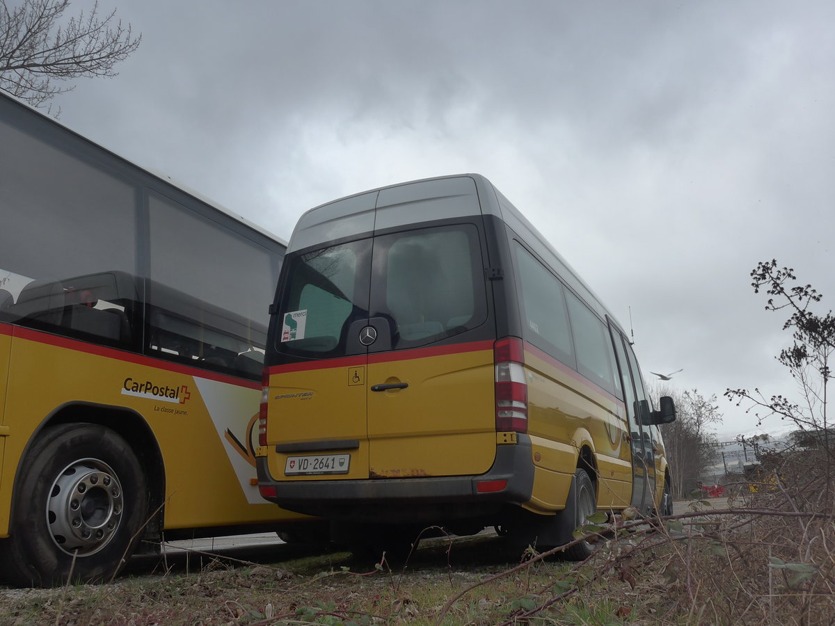 (224'217) - CarPostal Ouest - VD 2641 - Mercedes (ex Scaiola, Les Cullayes) am 14. M�rz 2021 in Yverdon, Garage