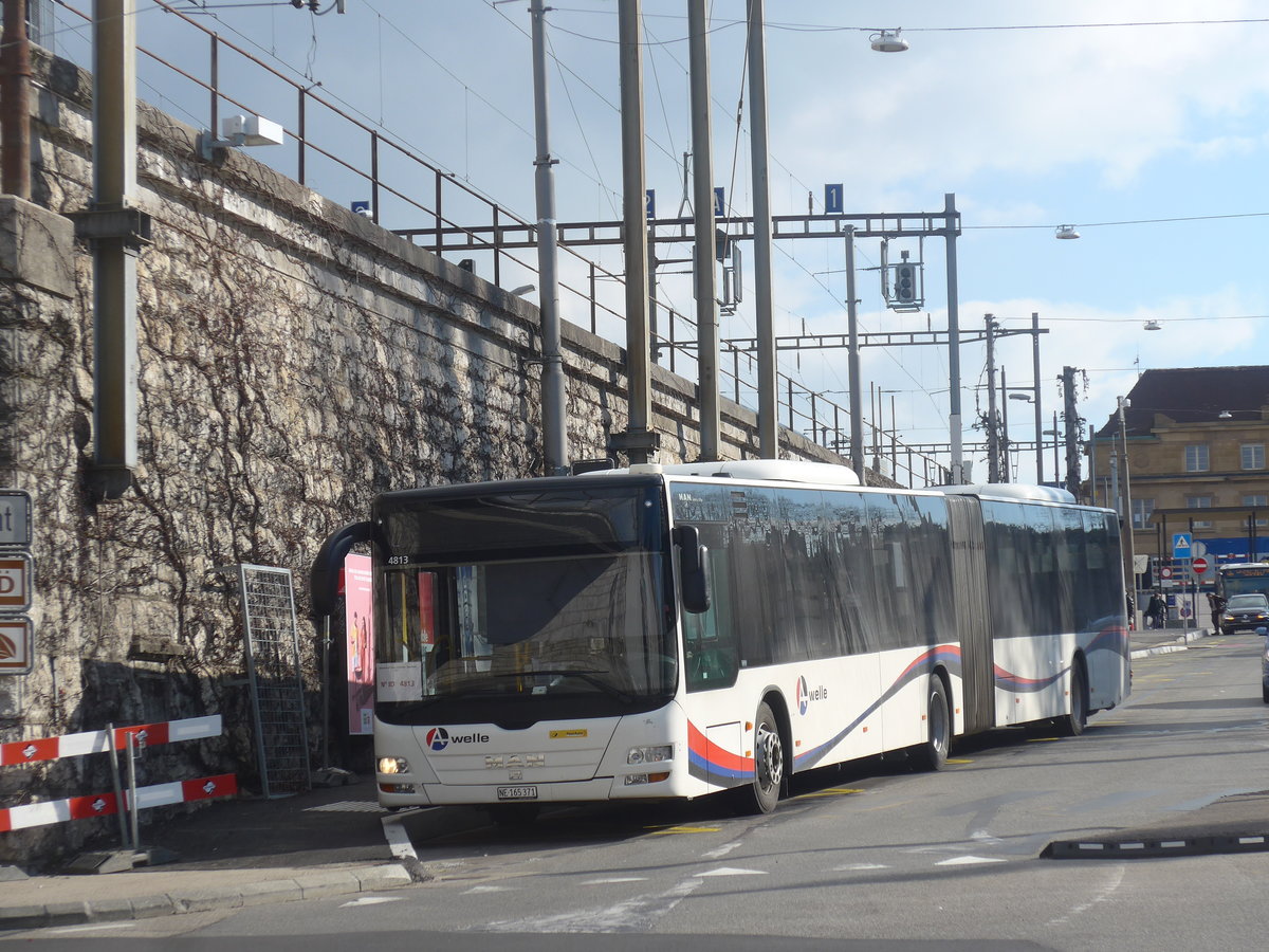 (224'233) - PostAuto Nordschweiz - NE 165'371 - MAN (ex AG 271'181) am 20. M�rz 2021 beim Bahnhof Neuch�tel (Einsatz CarPostal)
