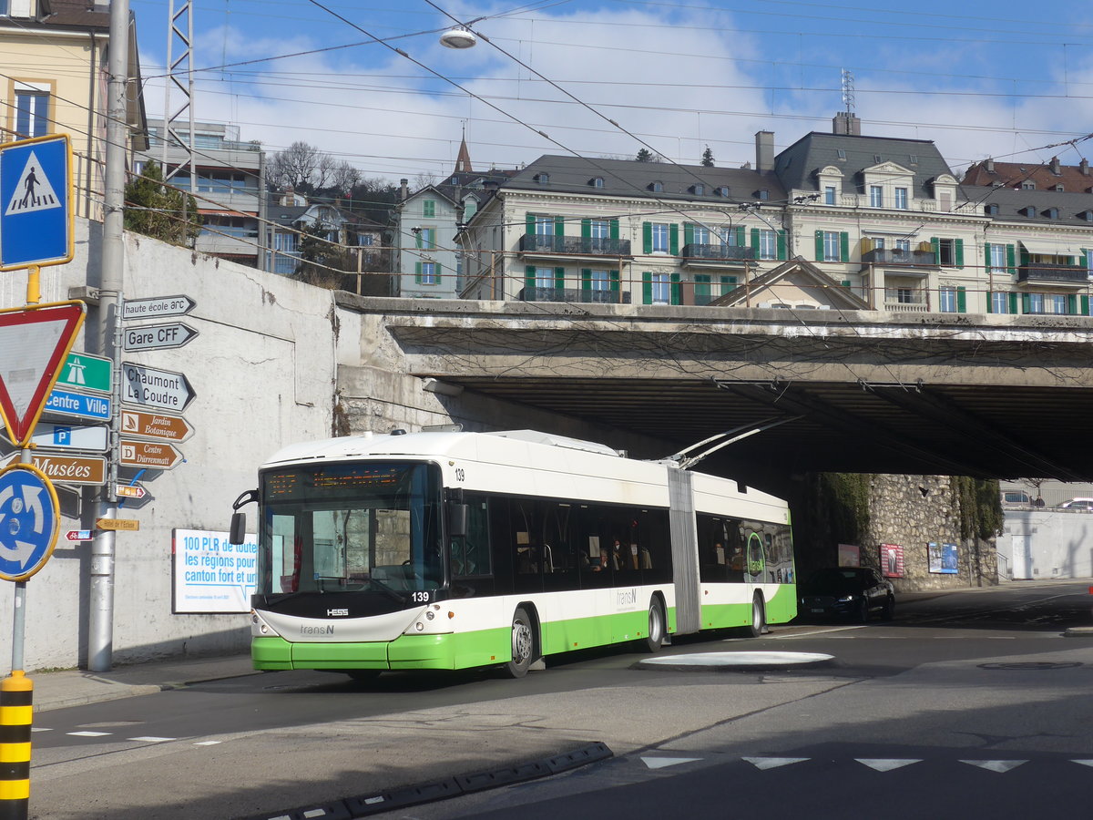 (224'238) - transN, La Chaux-de-Fonds - Nr. 139 - Hess/Hess Gelenktrolleybus (ex TN Neuch�tel Nr. 139) am 20. M�rz 2021 beim Bahnhof Neuch�tel
