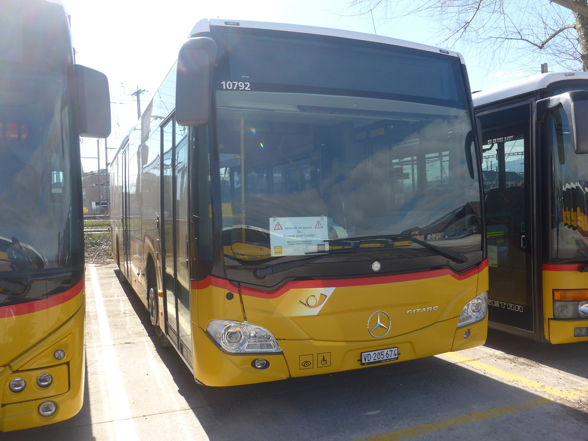 (224'306) - CarPostal Ouest - VD 205'674 - Mercedes am 20. M�rz 2021 in Yverdon, Garage