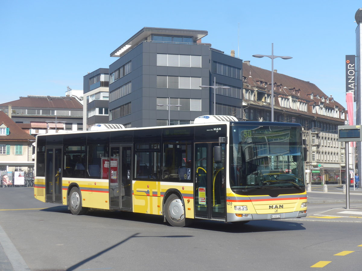 (224'338) - STI Thun - Nr. 129/BE 800'129 - MAN am 21. M�rz 2021 beim Bahnhof Thun