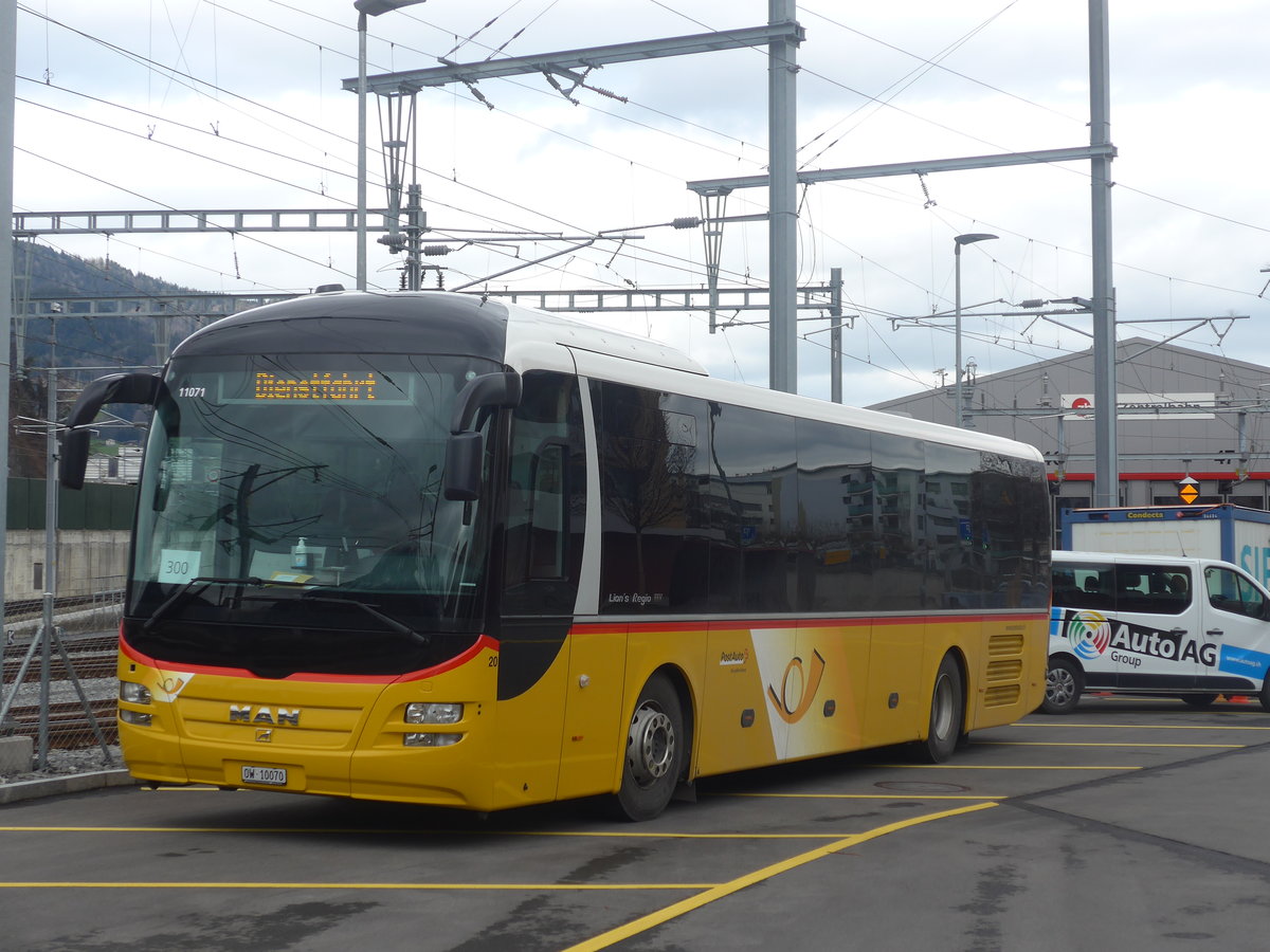 (224'434) - PostAuto Zentralschweiz - Nr. 20/OW 10'070 - MAN (ex Dillier, Sarnen Nr. 20) am 27. M�rz 2021 beim Bahnhof Stansstad