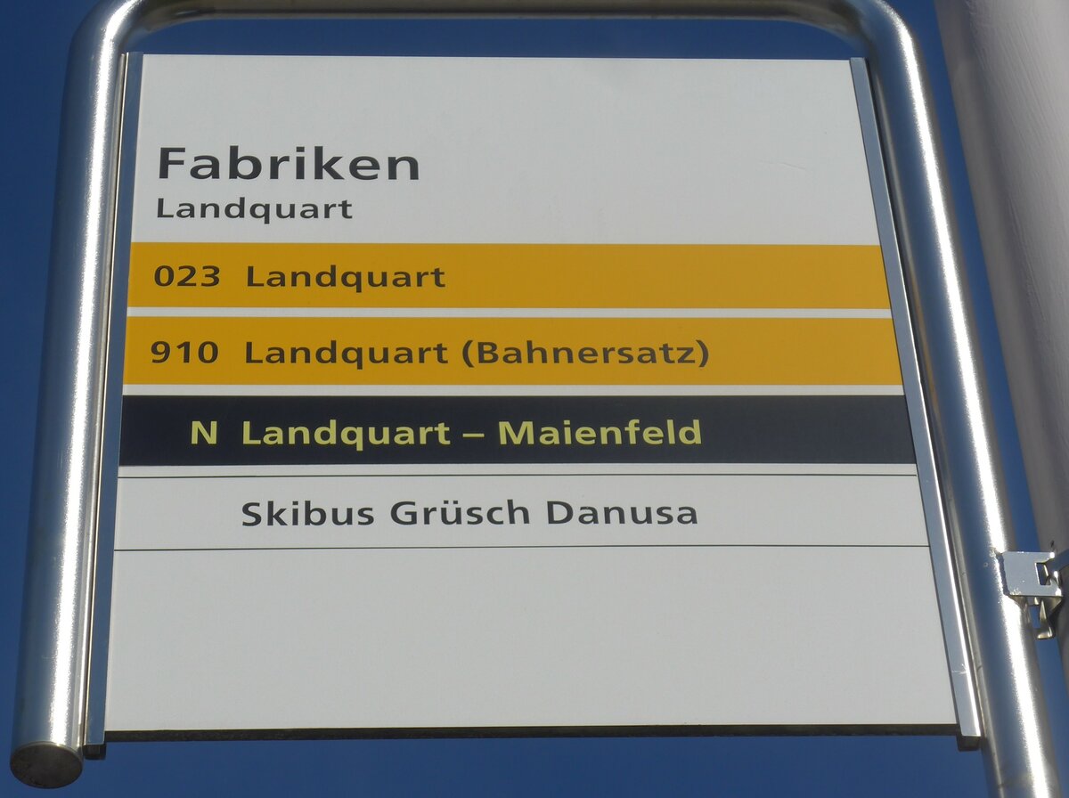 (224'508) - PostAuto-Haltestellenschild - Landquart, Fabriken - am 28. M�rz 2021