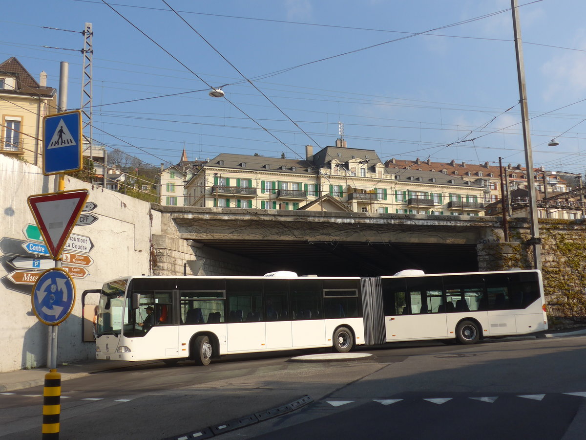(225'007) - Interbus, Yverdon - Nr. 1213/NE 231'213 - Mercedes (ex BVB Basel Nr. 791; ex Knecht, Windisch; ex AAGS Schwyz Nr. 84; ex VR La Chaux-de-Fonds Nr. 228) am 17. April 2021 beim Bahnhof Neuch�tel (Einsatz CarPostal)
