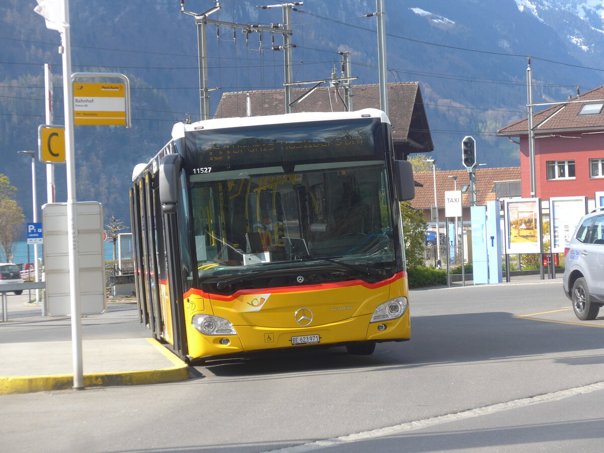 (225'188) - Fl�ck, Brienz - Nr. 7/BE 623'971 - Mercedes am 21. April 2021 beim Bahnhof Brienz