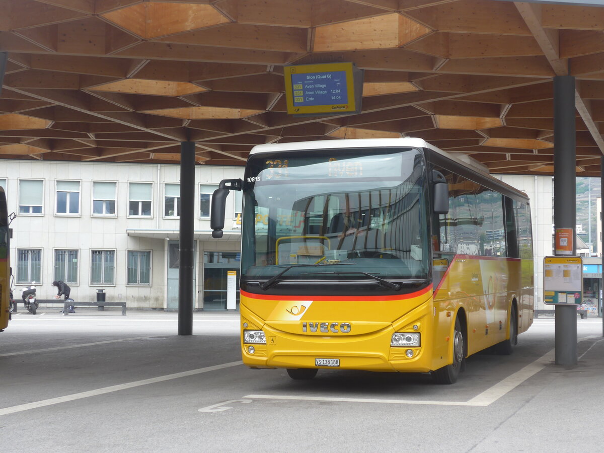 (225'417) - Ev�quoz, Erde - VS 138'188 - Iveco am 1. Mai 2021 beim Bahnhof Sion