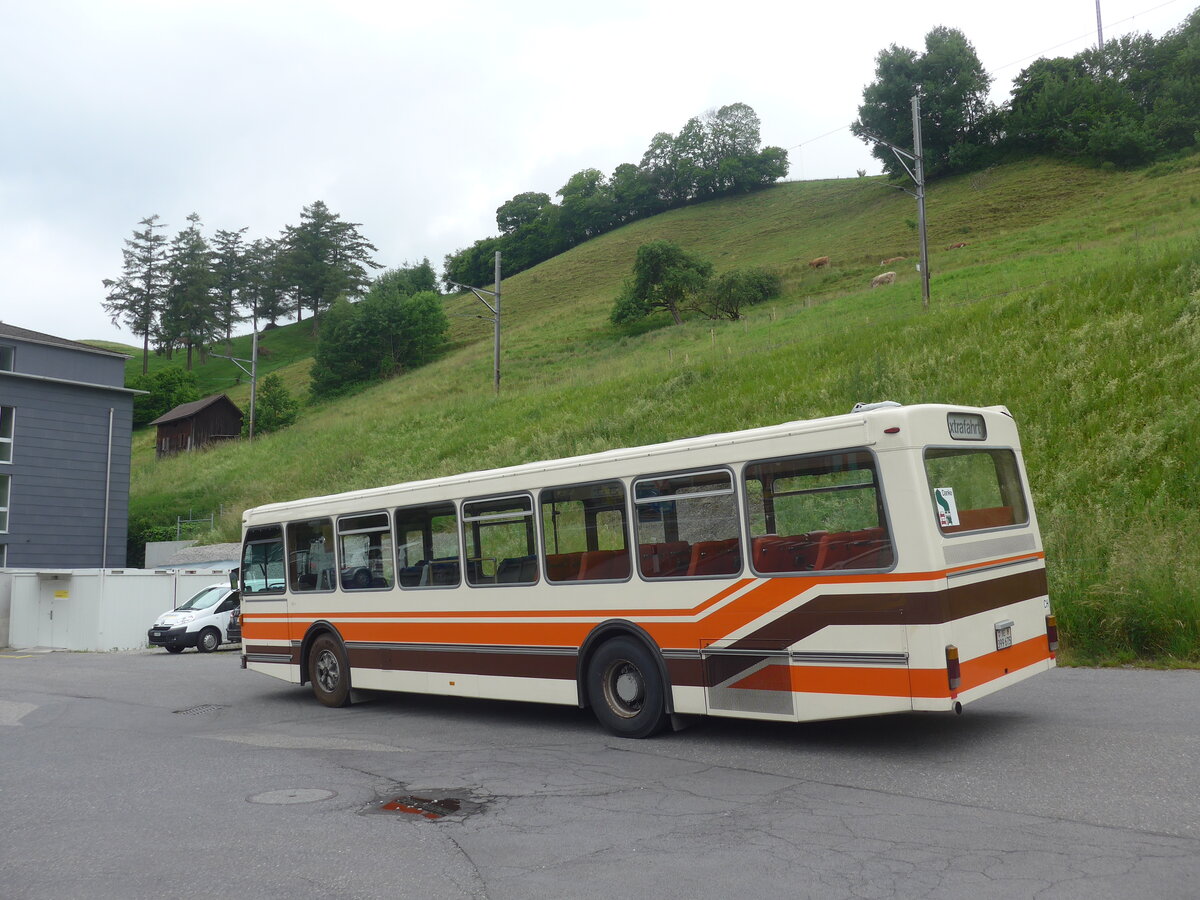(225'762) - Wegm�ller, M�nsingen - BE 399'675 - FBW/R&J (ex Bamert, Wollerau) am 6. Juni 2021 in K�ssnacht, Rest. Frohsinn