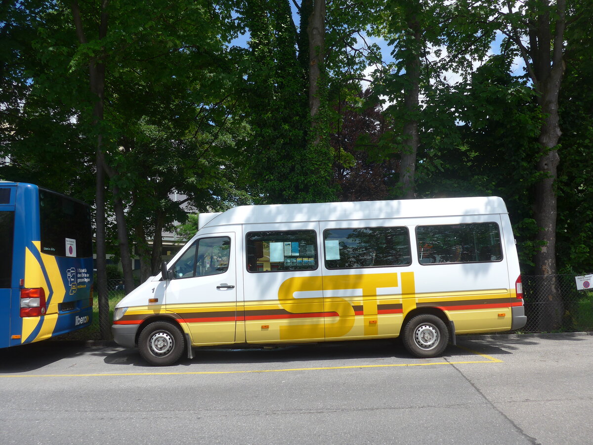 (226'000) - STI Thun - Nr. 1/BE 300'401 - Mercedes am 23. Juni 2021 bei der Schiffl�ndte Thun