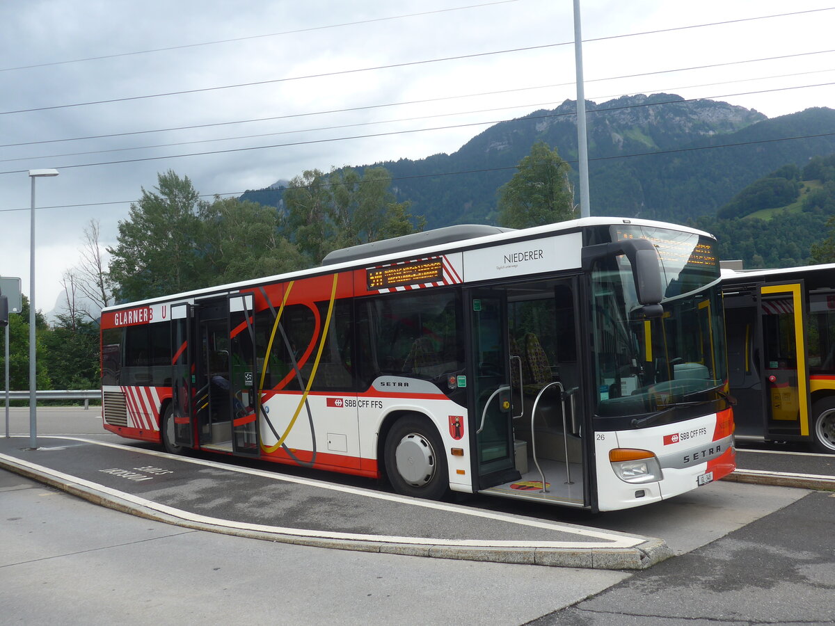 (226'791) - Niederer, Filzbach - Nr. 26/GL 348 - Setra am 25. Juli 2021 beim Bahnhof Ziegelbr�cke