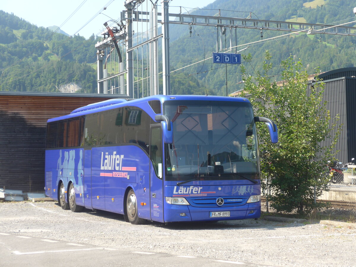 (227'450) - Aus Deutschland: L�ufer, Horben - FR-MF 8993 - Mercedes am 21. August 2021 beim Bahnhof Wilderswil
