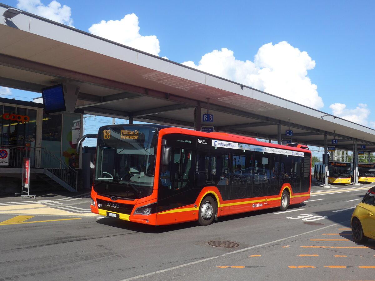 (227'796) - AHW Horgen - Nr. 751/SZ 128'930 - MAN am 4. September 2021 beim Bahnhof Pf�ffikon