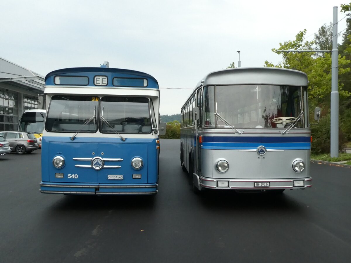 (228'371) - VBZ Z�rich (TMZ) - Nr. 640/ZH 187'540 - Saurer/Saurer (ex Nr. 7540; ex Nr. 540) + Borer, Neuhausen - SH 19'684 - Saurer/T�scher (ex Sch�ttler, D-K�ln; ex Braun, D-M�nster; ex Schmid, Hemishofen; ex Br�tsch, B�ttenhard; ex ASS Schleitheim Nr. 8) am 26. September 2021 in Schaffhausen, Busdepot VBSH