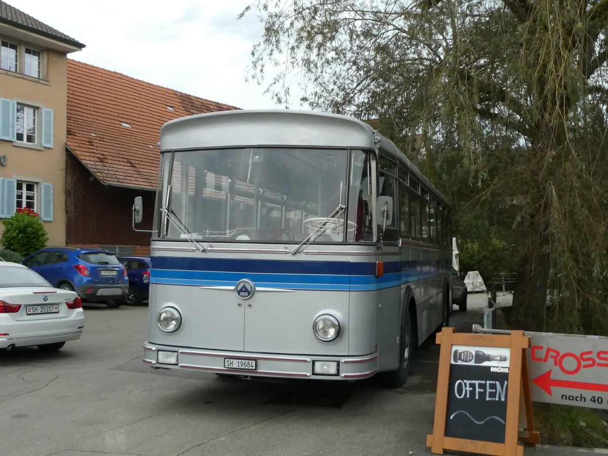 (228'409) - Borer, Neuhausen - SH 19'684 - Saurer/T�scher (ex Sch�ttler, D-K�ln; ex Braun, D-M�nster; ex Schmid, Hemishofen; ex Br�tsch, B�ttenhard; ex ASS Schleitheim Nr. 8) am 26. September 2021 in Beggingen, Dorf
