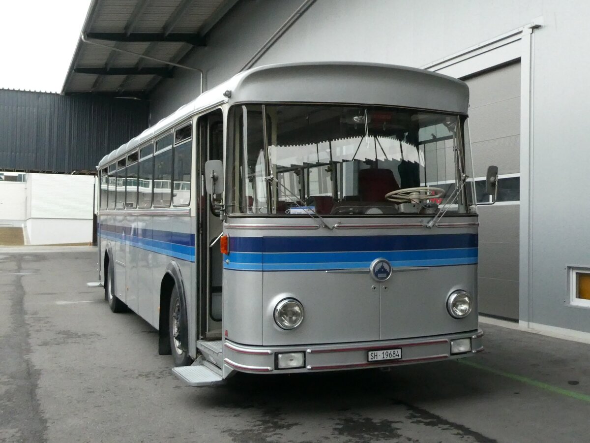 (228'431) - Borer, Neuhausen - SH 19'684 - Saurer/T�scher (ex Sch�ttler, D-K�ln; ex Braun, D-M�nster; ex Schmid, Hemishofen; ex Br�tsch, B�ttenhard; ex ASS Schleitheim Nr. 8) am 26. September 2021 in Hallau, Dickistrasse